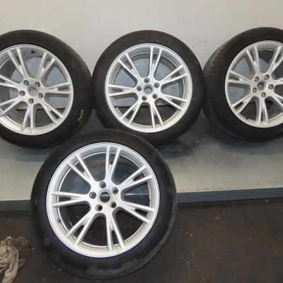 Roue complete Tesla MODEL Y (5YJY) Ev traction intégrale (2021) 5 portes