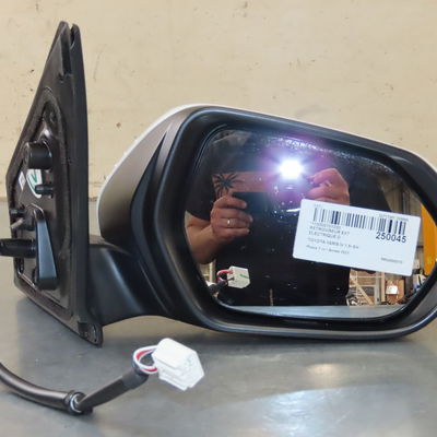 Retroviseur exterieur electrique droit Toyota YARIS (_P21_, _PA1_, _PH1_) 1.5 hybrid (mxph10, mxph11) (2020) 5 portes