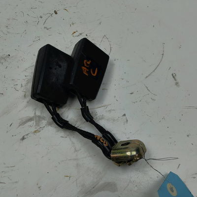 Ancrage ceinture arrière gauche Volkswagen POLO (9N_, 9A_) 1.2 12v (2001-2007) 5 portes