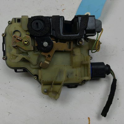 Serrure porte ard Volkswagen POLO (9N_, 9A_) 1.2 12v (2001-2007) 5 portes