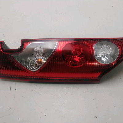 Feu arrière gauche Renault KANGOO Express (FW0-1_) 1.5 dci 75 (fw07, fw10, fw04) (2010) 4 portes