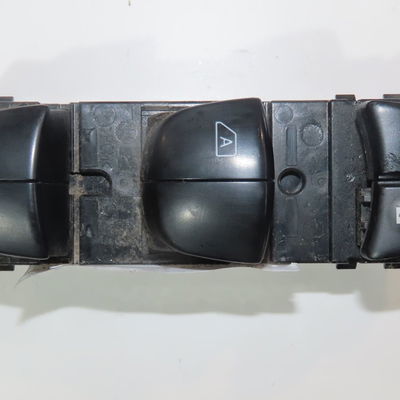 Commande lève-glace porte avant gauche Nissan QASHQAI II SUV (J11, J11_) 1.5 dci (2013) 5 portes