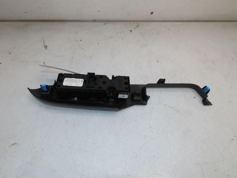 Commande lève-glace porte avant gauche FORD MUSTANG VII