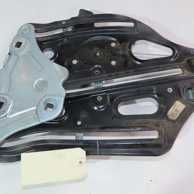 Mécanismemoteur lève glace aile arg Renault MEGANE CC (EZ0-1_) 1.5 dci (ez09, ez1g, ez0d, ez14) (2010)
