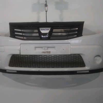 Pare-choc avant Dacia SANDERO 1.2 16v lpg (2008)