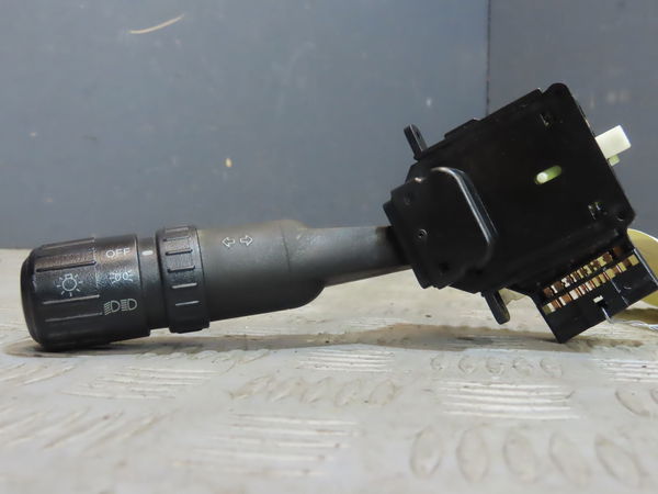 Commande clignotant Hyundai COUPE II (GK) 2.0 (2002-2009)
