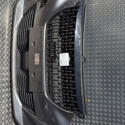 Pare-choc avant Peugeot 2008 II (UD_, US_, UY_, UK_) 1.2 puretech 130 (2019)