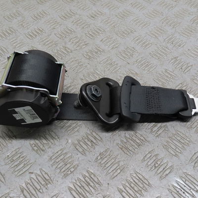 Ceinture arrière centrale Dacia DUSTER (HM_) 1.5 dci 115 4x4 (hmad) (2017)