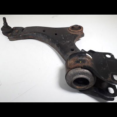 Triangle inf avg Ford MONDEO IV Turnier (BA7) 2.0 tdci (2007-2014)