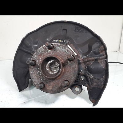 Fusee avd Toyota COROLLA Verso (ZER_, ZZE12_, R1_) 1.6 (znr10_) (2004-2009)
