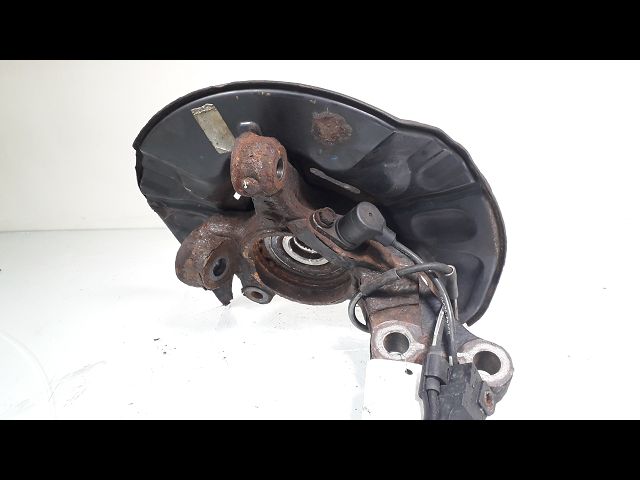 Fusee avd Toyota COROLLA Verso (ZER_, ZZE12_, R1_) 1.6 (znr10_) (2004-2009)