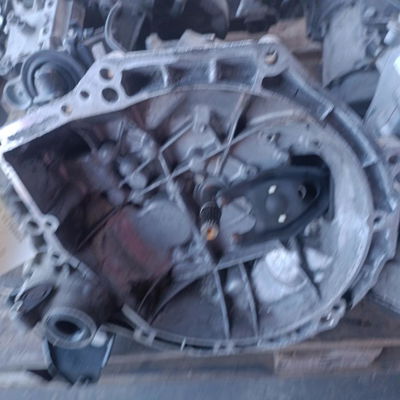 Boîte à vitesse mecanique Peugeot 208 I (CA_, CC_) 1.4 hdi (2012) 3 portes