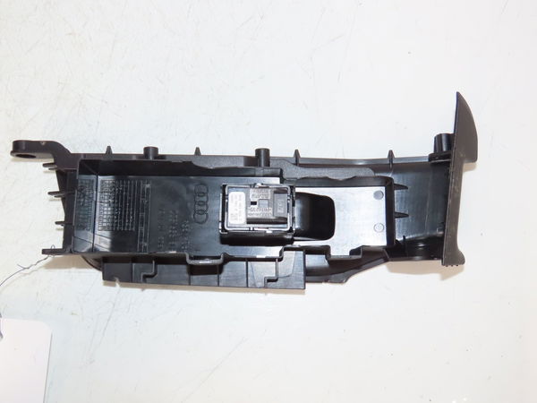 Commande lève-glace porte avant droite Audi Q2 (GAB, GAG) 35 tdi (2016)