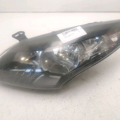 Phare gauche Renault MEGANE III Grandtour (KZ0-1) 1.5 dci (kz09, kz0d, kz1g, kz29, kz14, kz1w, kz10, kz1f,... (2009) 5 portes