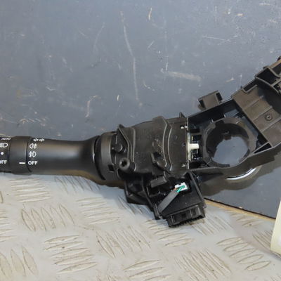 Commande clignotant Toyota RAV 4 III (_A3_) 2.2 d 4wd (ala30_) (2006-2012)