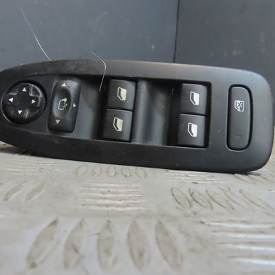 Commande lève-glace porte avant gauche Peugeot 2008 I (CU_) 1.2 vti (2013-2018)