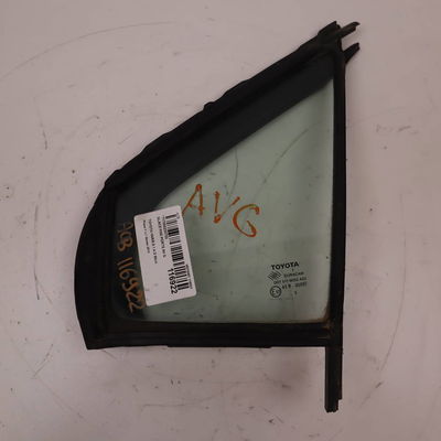 Glace fixe porte av g Toyota YARIS (_P13_) 1.4 d (nlp130_) (2011)