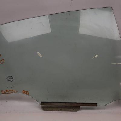 Glace porte ar d Toyota YARIS (_P13_) 1.4 d (nlp130_) (2011)
