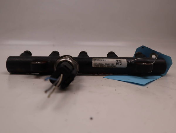 Rampe injection Peugeot 308 I (4A_, 4C_) 2.0 hdi (2007-2014)