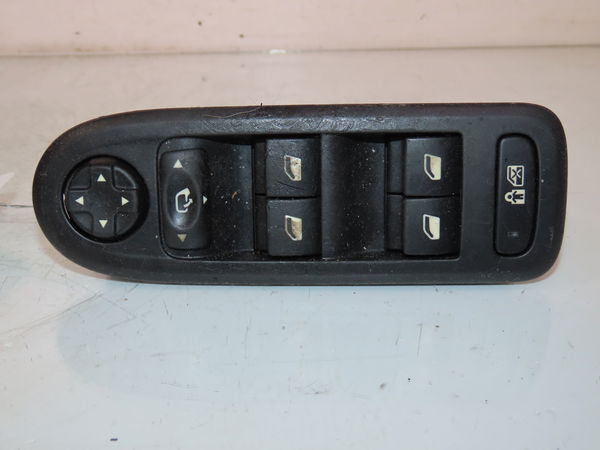 Commande lève-glace porte avant gauche Citroën C5 III Break (RW_) 2.0 hdi 140 (2009) 5 portes