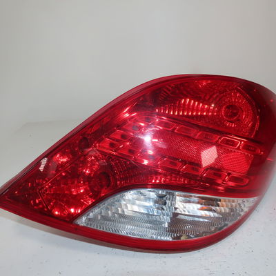 Feu arrière droit Peugeot 207-207 (WA_, WC_) 1.6 hdi (2006-2013) 5 portes