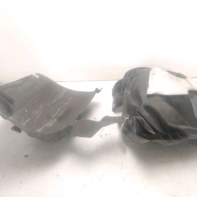 Pare-boue avant droit Renault MEGANE III Grandtour (KZ0-1) 1.5 dci (kz09, kz0d, kz1g, kz29, kz14, kz1w, kz10, kz1f,... (2009) 5 portes