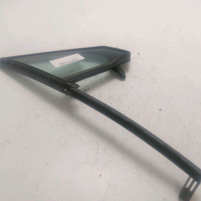 Glace fixe porte av d Peugeot 208 I (CA_, CC_) 1.2 vti 82 (2012)