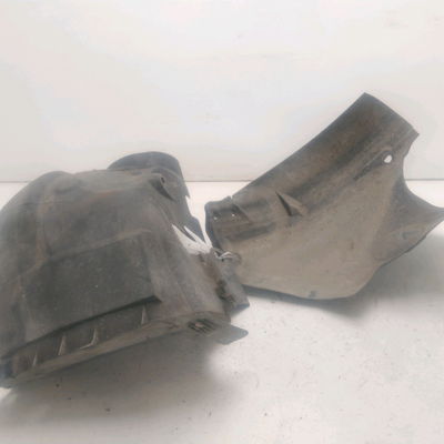 Pare-boue avant droit Renault MEGANE I (BA0-1_) 1.4 16v (ba0d, ba1h, ba0w, ba10) (1999-2003)