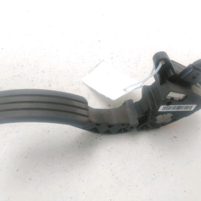 Pedale accelerateur Renault MEGANE III Grandtour (KZ0-1) 1.5 dci (kz09, kz0d, kz1g, kz29, kz14, kz1w, kz10, kz1f,... (2009) 5 portes