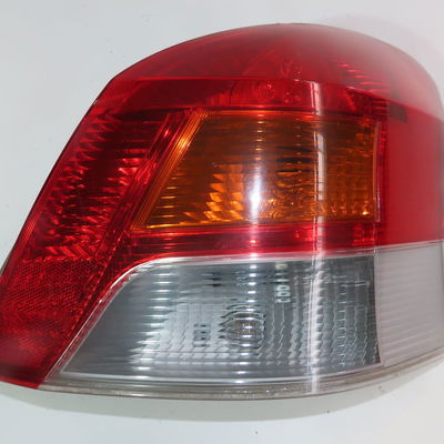 Feu arrière droit Toyota YARIS (_P9_) 1.0 vvt-i (ksp90_) (2005-2011) 5 portes