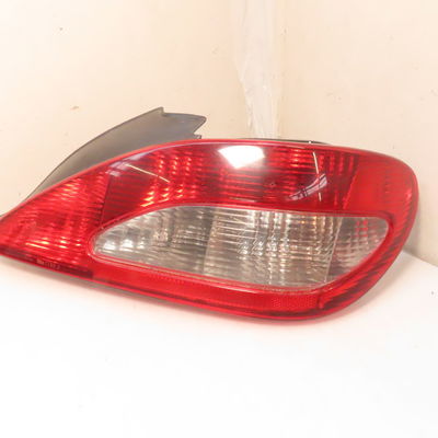 Feu arrière droit Peugeot 406 Coupé (8C) 2.2 hdi (2000-2004) 2 portes