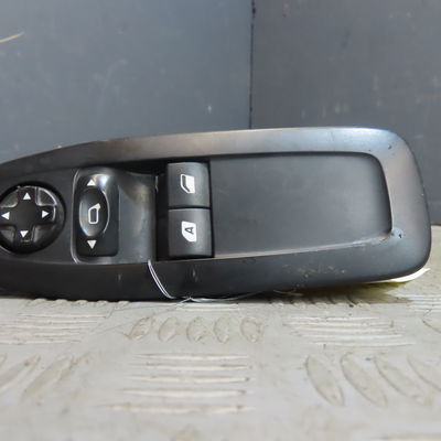 Commande lève-glace porte avant gauche Peugeot 208 I (CA_, CC_) 1.5 bluehdi 100 (2018)
