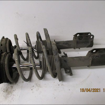Amortisseur avant gauche Renault MEGANE III 3-5 portes (BZ0-1_, B3_) 1.5 dci (bz09, bz0d, bz1w, bz29, bz14) (2009) 5 portes