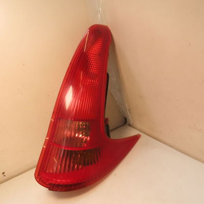 Feu arrière droit Peugeot 206 SW (2E-K) 2.0 hdi (2002-2007)