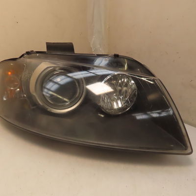 Phare droit Audi A3 Sportback (8PA) 2.0 tdi (2004-2013)