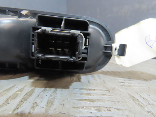 Commande lève-glace porte avant droite RENAULT CLIO III