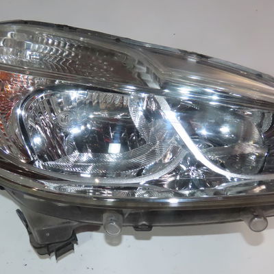 Phare droit Peugeot 208 I (CA_, CC_) 1.2 vti 82 (2012)