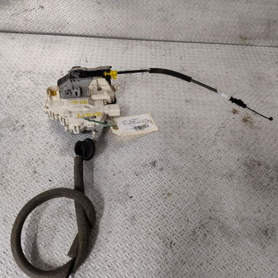 Serrure porte avg Audi A1 (8X1, 8XK) 1.6 tdi (2011-2015)