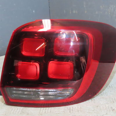 Feu arrière droit Dacia SANDERO II 1.0 sce 75 (b8jc, b8jd) (2016)