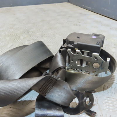 Ceinture arrière droite Renault CLIO IV (BH_) 0.9 tce 75 (bhnp) (2018)