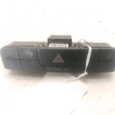 Bouton de warning Seat IBIZA IV (6J5, 6P1) 1.2 tdi (2010-2015)