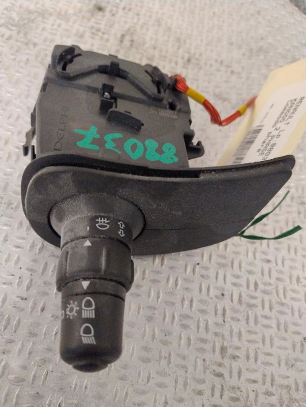 Commande clignotant Renault KANGOO Express (FW0-1_) 1.5 dci 75 (fw07, fw10, fw04) (2010) 4 portes