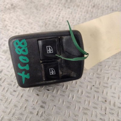 Commande lève-glace porte avant gauche Renault KANGOO Express (FW0-1_) 1.5 dci 75 (fw07, fw10, fw04) (2010) 4 portes