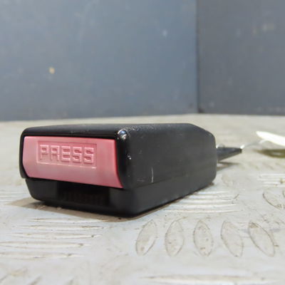 Ancrage ceinture arrière gauche Peugeot 406 Coupé (8C) 2.2 hdi (2000-2004) 2 portes