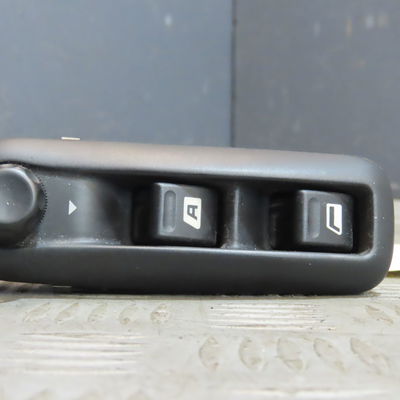 Commande lève-glace porte avant gauche Peugeot 406 Coupé (8C) 2.2 hdi (2000-2004) 2 portes