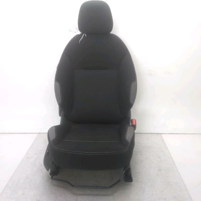 Siège avant droit Peugeot 208 I (CA_, CC_) 1.2 vti 82 (2012)