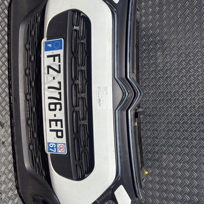 Pare-choc avant Citroën C3 III (SX) 1.2 puretech 82 (2018) 5 portes