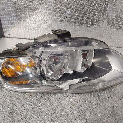 Phare droit Audi A4 B7 Avant (8ED) 2.0 tdi (2004-2008)