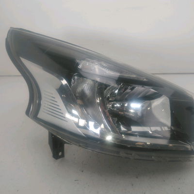 Phare droit Renault TRAFIC III Camionnette (FG_) 1.6 dci 115 (fgmd) (2014)