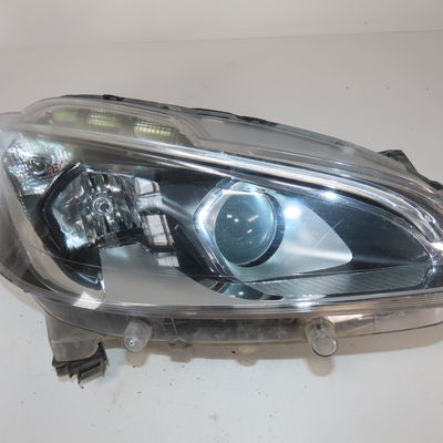 Phare droit Peugeot 208 I (CA_, CC_) 1.6 bluehdi 100 (2015) 5 portes